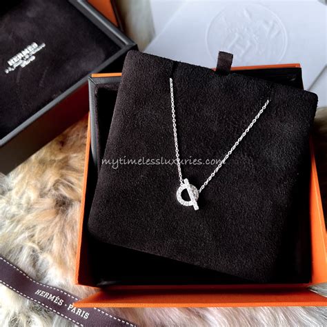 hermes finesse pendant necklace.